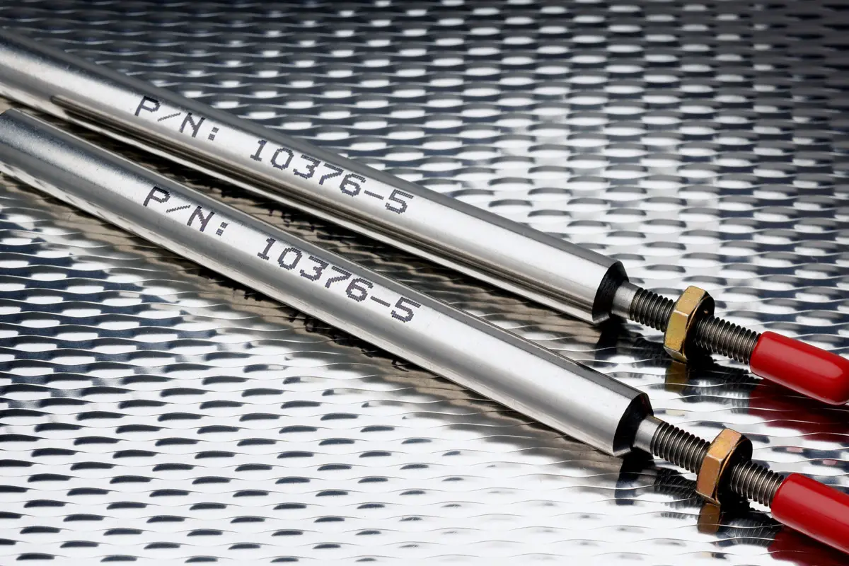 Kennzeichnung mit Tinte auf Autoteile