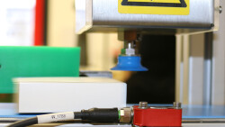 Saugnapf an Geset Etikettieranlage